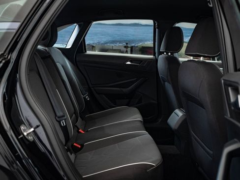 Used 2025 Volkswagen Jetta Sport image 39