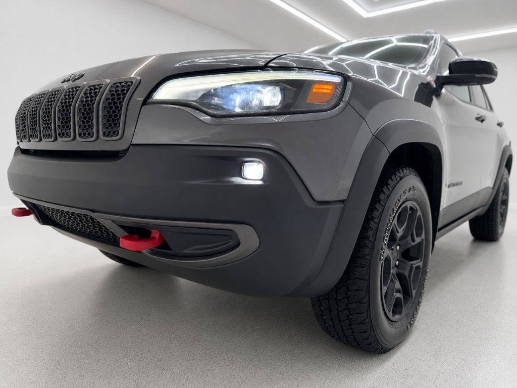 Used 2022 Jeep Cherokee Trailhawk w/ Sun, Sound & Nav Group AWD/4WD image 37
