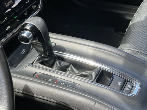 Used 2019 Honda HR-V EX-L image 18