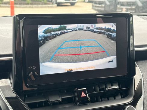Used 2024 Toyota Corolla LE FWD image 23