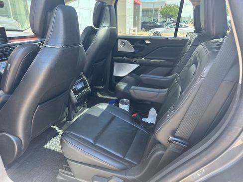 Used 2023 Lincoln Aviator Reserve w/ Equipment Group 201A image 13