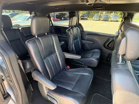 Used 2018 Dodge Grand Caravan GT FWD image 10