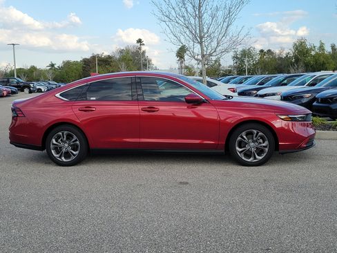 Used 2023 Honda Accord EX image 3