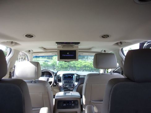 Used 2017 Chevrolet Tahoe LT image 11