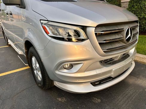Used 2019 Mercedes-Benz Sprinter 2500 image 20