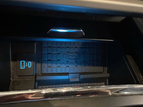 Used 2024 Ford Expedition Max XLT image 33