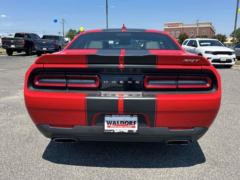 Used 2016 Dodge Challenger SRT RWD image 6