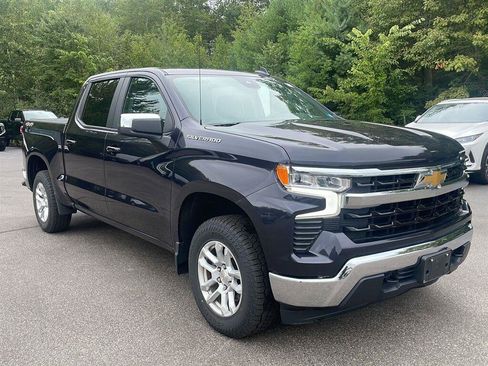 Used 2024 Chevrolet Silverado 1500 LT AWD/4WD image 3