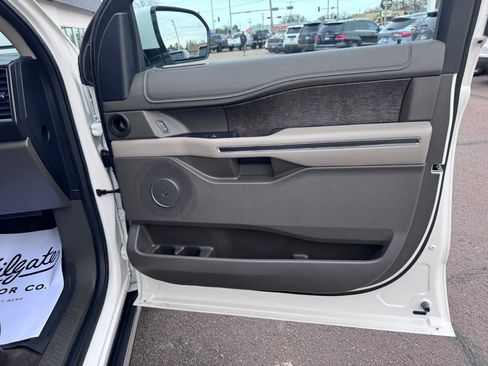 Used 2018 Ford Expedition Limited w/ Equipment Group 302A image 16