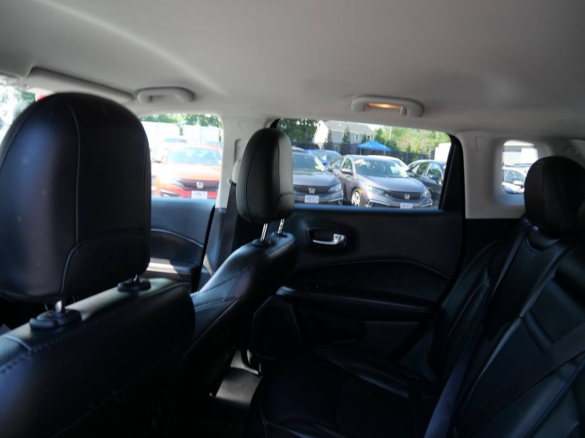 Used 2020 Jeep Compass Latitude AWD/4WD image 21
