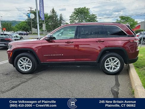 Used 2024 Jeep Grand Cherokee Laredo X AWD/4WD image 26