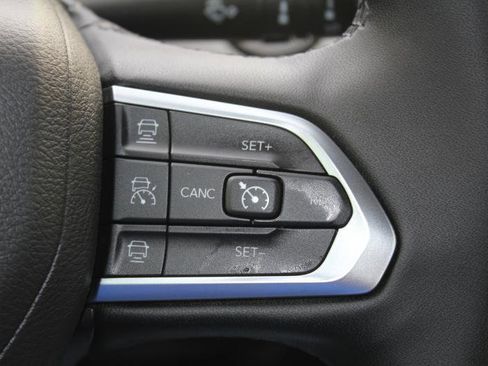 Used 2024 Jeep Compass Limited AWD/4WD image 29