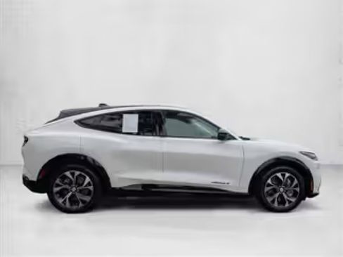 Used 2023 Ford Mustang Mach-E Premium image 7