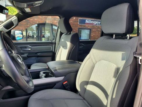 Used 2023 RAM 1500 Big Horn AWD/4WD image 3