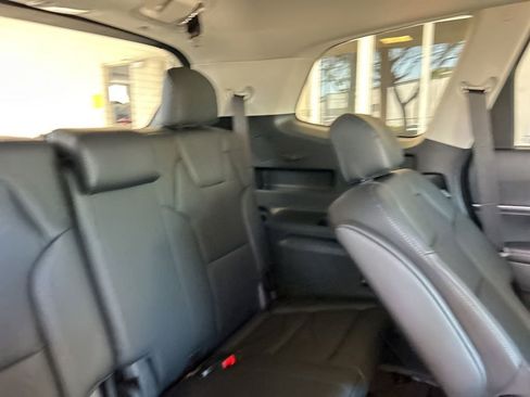 Used 2025 Kia Telluride S image 34