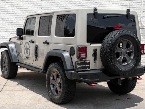Used 2017 Jeep Wrangler Unlimited Rubicon AWD/4WD image 8