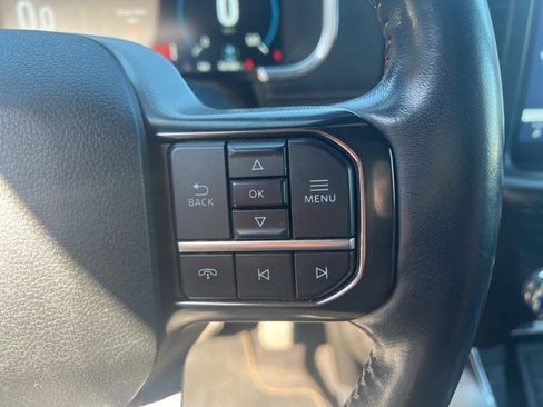 Used 2021 Ford F150 Platinum w/ FX4 Off-Road Package image 26