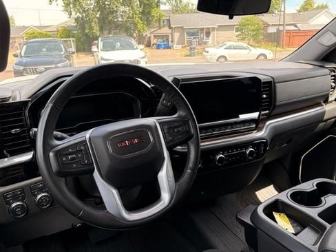 Used 2023 GMC Sierra 1500 Elevation w/ X31 Off-Road Package AWD/4WD image 15