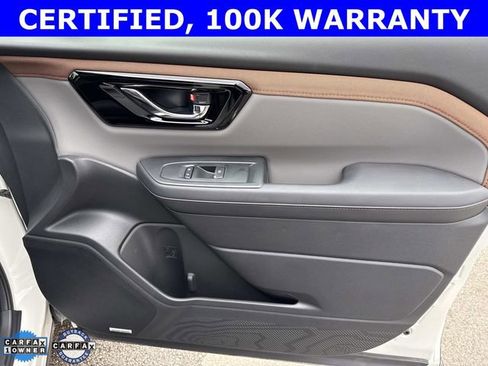 Used 2025 Subaru Forester Sport w/ Popular Package image 17