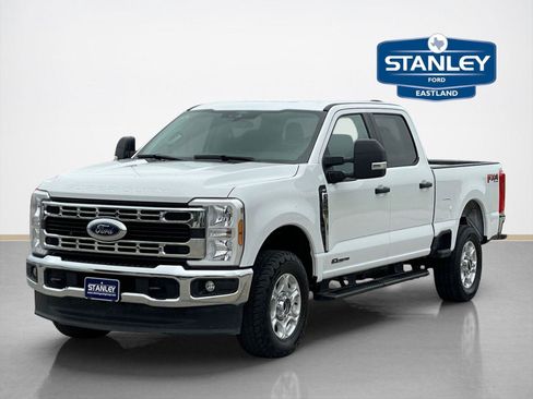 Used 2025 Ford F250 XLT w/ FX4 Off-Road Package AWD/4WD image 3