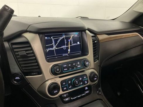 Used 2020 GMC Yukon XL Denali w/ Denali Premium Package AWD/4WD image 16