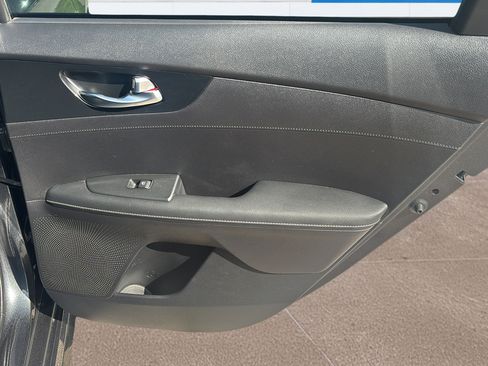 Used 2022 Kia Forte GT-Line FWD image 12