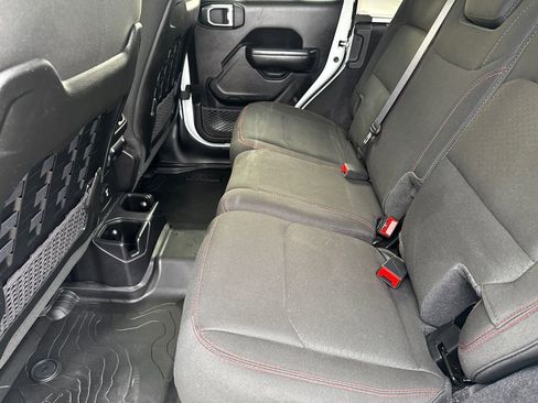 Used 2021 Jeep Wrangler Unlimited Rubicon image 16