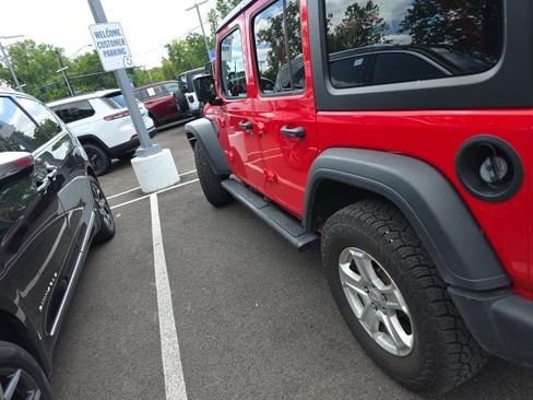 Used 2018 Jeep Wrangler Unlimited Sport S AWD/4WD image 17