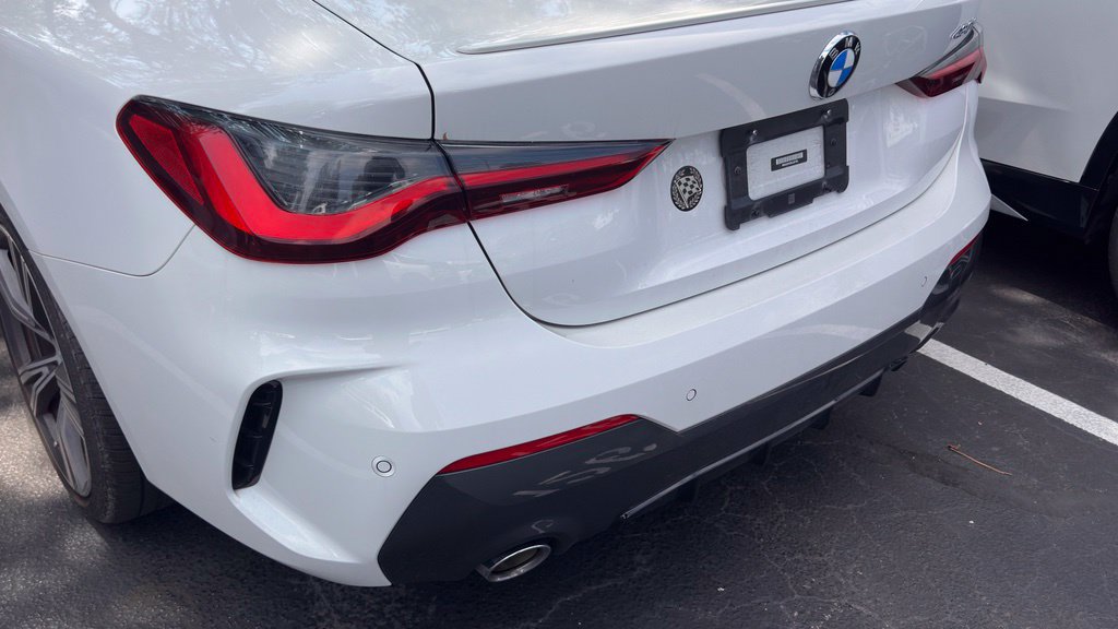 Used 2022 BMW 430i Coupe w/ M Sport Package RWD image 9