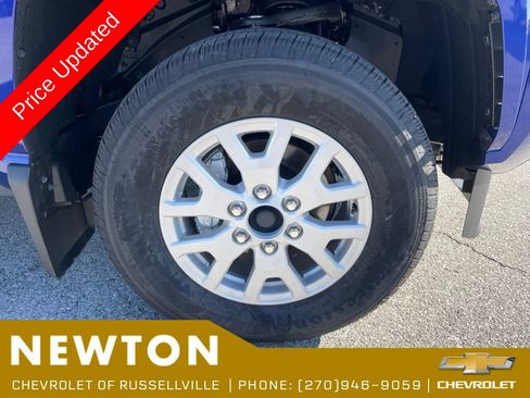 Used 2025 Toyota Tacoma SR5 AWD/4WD image 26
