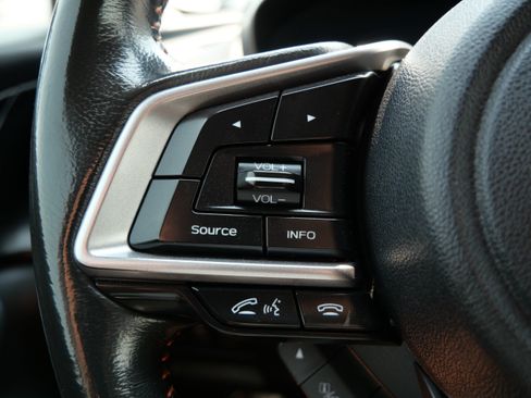 Used 2019 Subaru Crosstrek 2.0i Premium AWD/4WD image 32