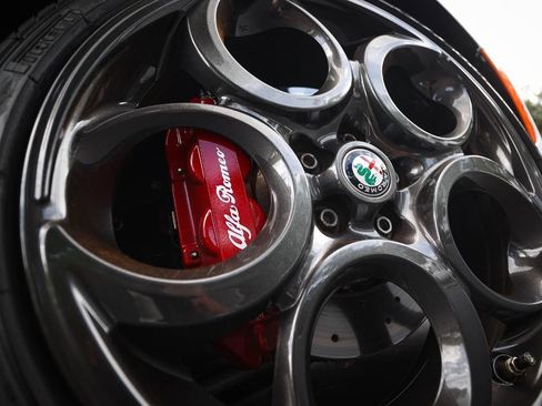 Used 2017 Alfa Romeo 4C Coupe w/ Coupe Track Package 1 RWD image 15