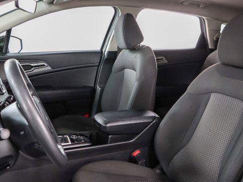 Used 2023 Kia Sportage LX FWD image 23