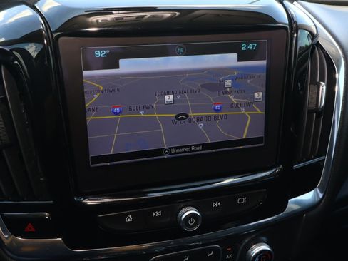 Used 2018 Chevrolet Traverse LT AWD/4WD image 26