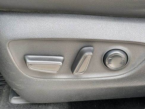 Used 2021 Toyota Highlander Platinum image 15