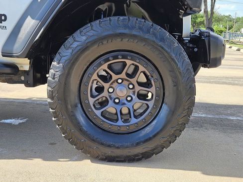 Used 2022 Jeep Wrangler Unlimited Sport AWD/4WD image 21