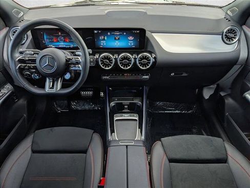 Used 2024 Mercedes-Benz GLA 35 AMG 4MATIC image 17