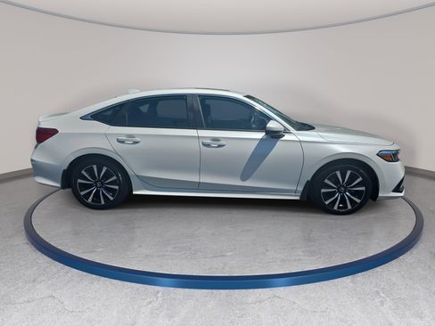 Used 2024 Honda Civic EX image 4