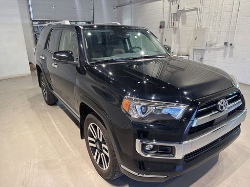 Used 2023 Toyota 4Runner Limited AWD/4WD image 10