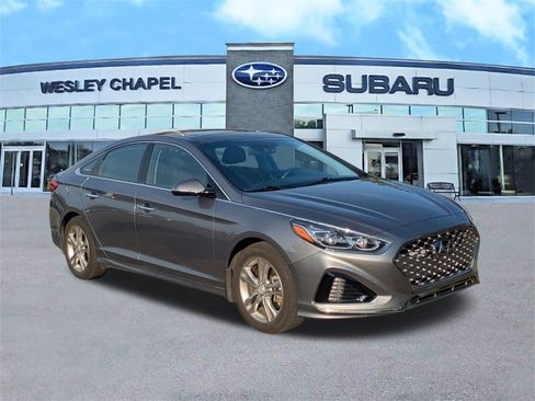 Used 2019 Hyundai Sonata Limited w/ Ultimate Package 04 image 1