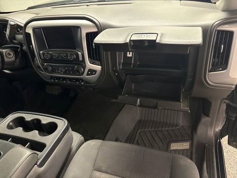 Used 2018 GMC Sierra 1500 SLE w/ SLE Value Package image 19