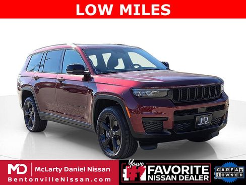 Used 2024 Jeep Grand Cherokee L Altitude image 1