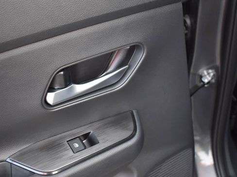 Used 2026 Nissan Kicks SV w/ SV Premium Package FWD image 31