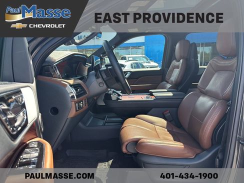 Used 2023 Lincoln Navigator L Reserve AWD/4WD image 19