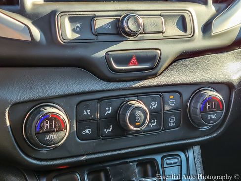 Used 2019 GMC Terrain SLE w/ Driver Convenience Package image 23