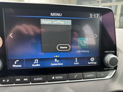 Used 2025 Nissan Sentra SR FWD image 14