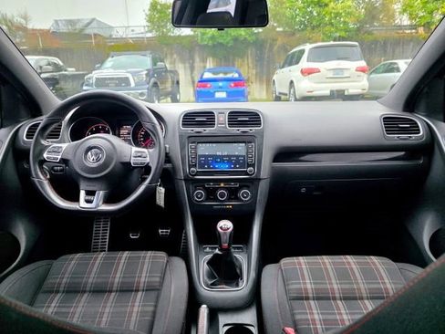 Used 2013 Volkswagen GTI 2-Door image 10
