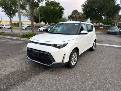 Used 2025 Kia Soul LX w/ LX Technology Package