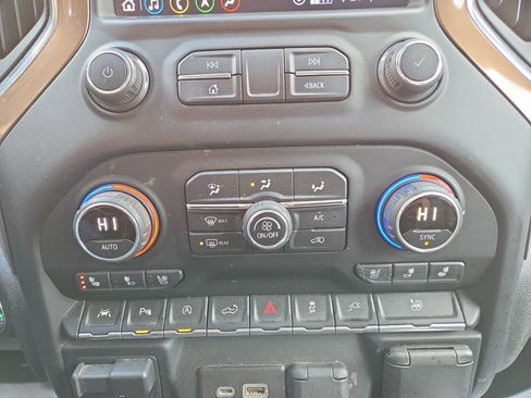 Used 2020 Chevrolet Silverado 1500 High Country w/ Safety Package II image 28