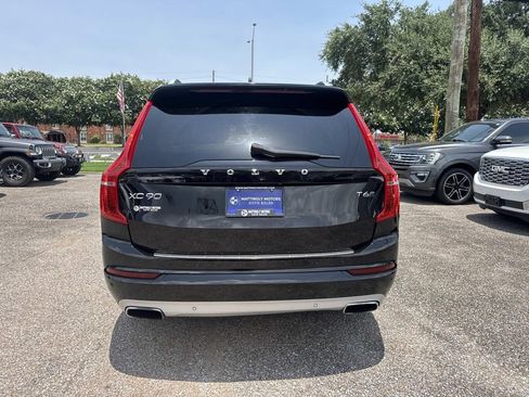 Used 2017 Volvo XC90 T6 Momentum w/ Vision Package AWD/4WD image 7